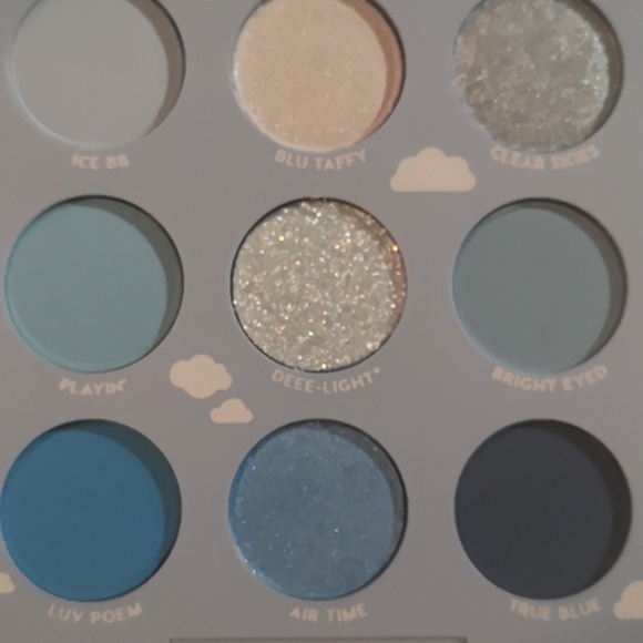 Eyeshadow palettes - Picture 2 of 4